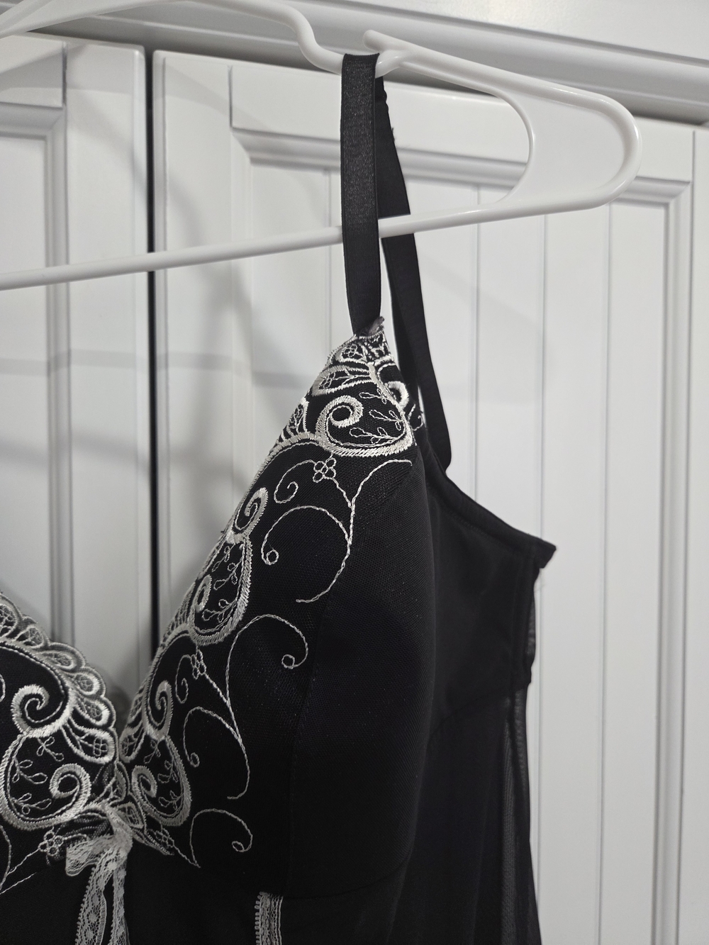 Cacique Black Embroidered Lace Chemise with Bow Size 18/20 - Picture 4 of 10